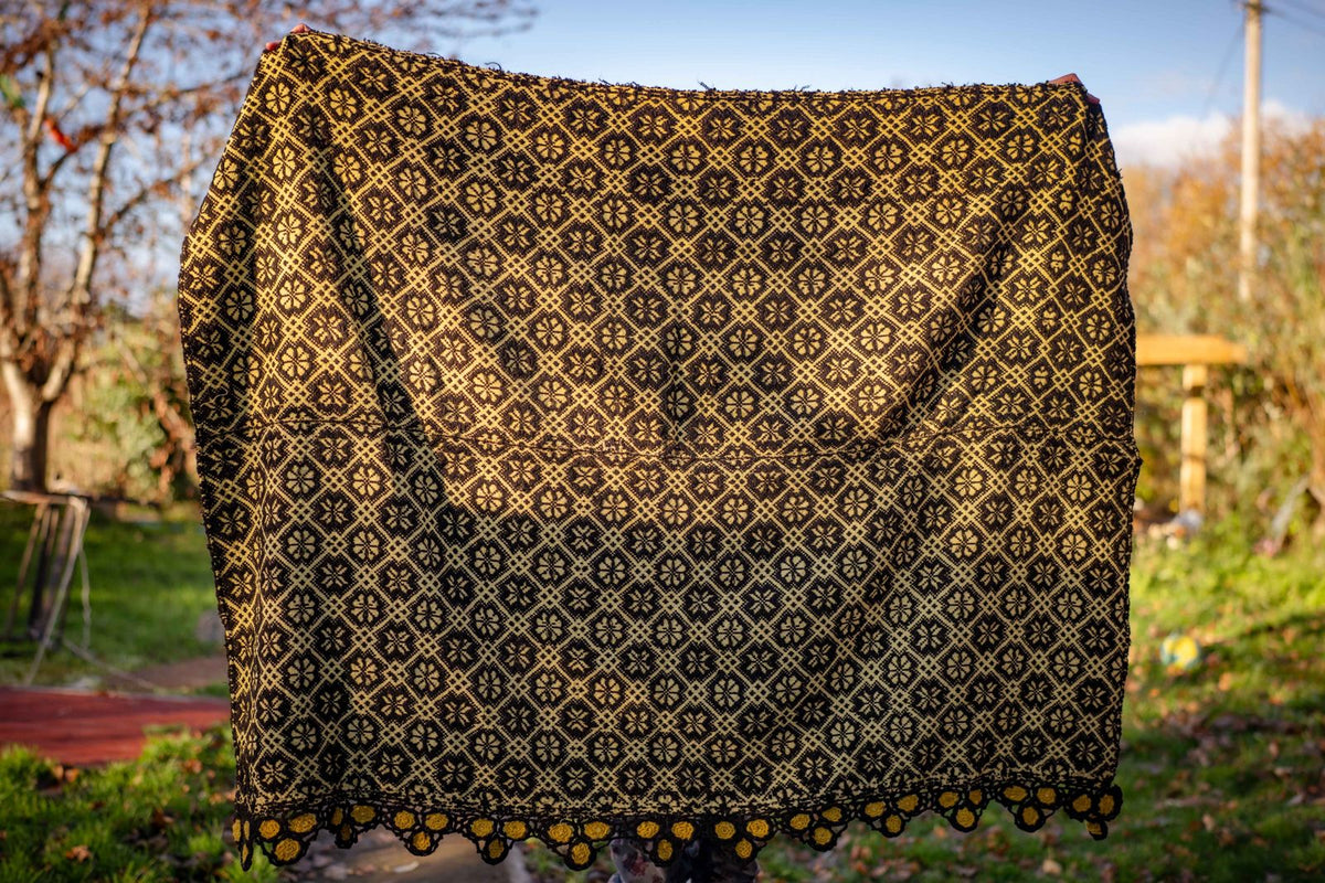Vintage handvowen wool throw from Transylvania region, Romania, view 3